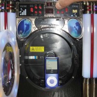 Masquedardos Jukebox New Orleans Radio AM/FM, CD, MP3, Ipod 5084